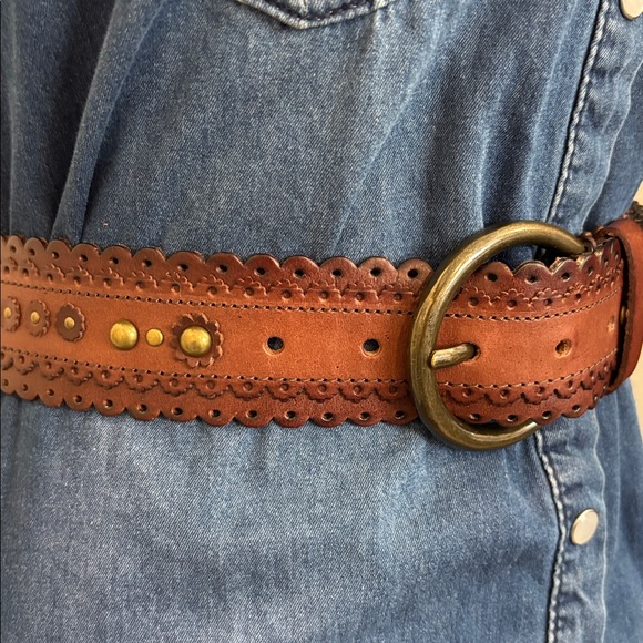 Danier Brown Leather Belt Gold Studs Brass Circle Buckle Size Medium - Picture 2 of 14